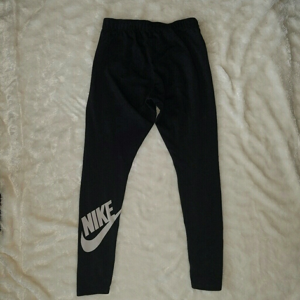 Nike dark grey leggings size Medium