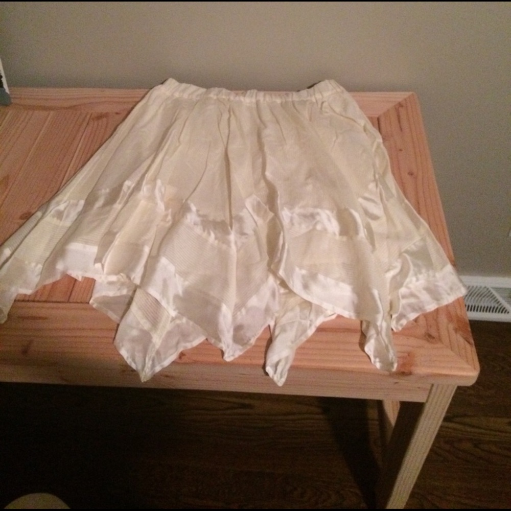 Banana Republic Cream Skirt