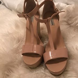 Steve Madden nude wedge Xtreme
