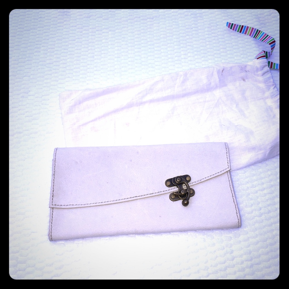 Artisan made off white leather clutch NWOT