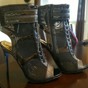 Peep toe heeled boots