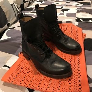 Frye lace up boots women's 9.5