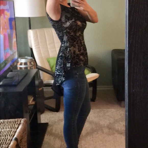 Classy top - Picture 2 of 4