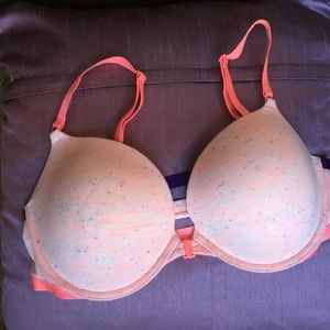 Victoria Secret Bra 38D