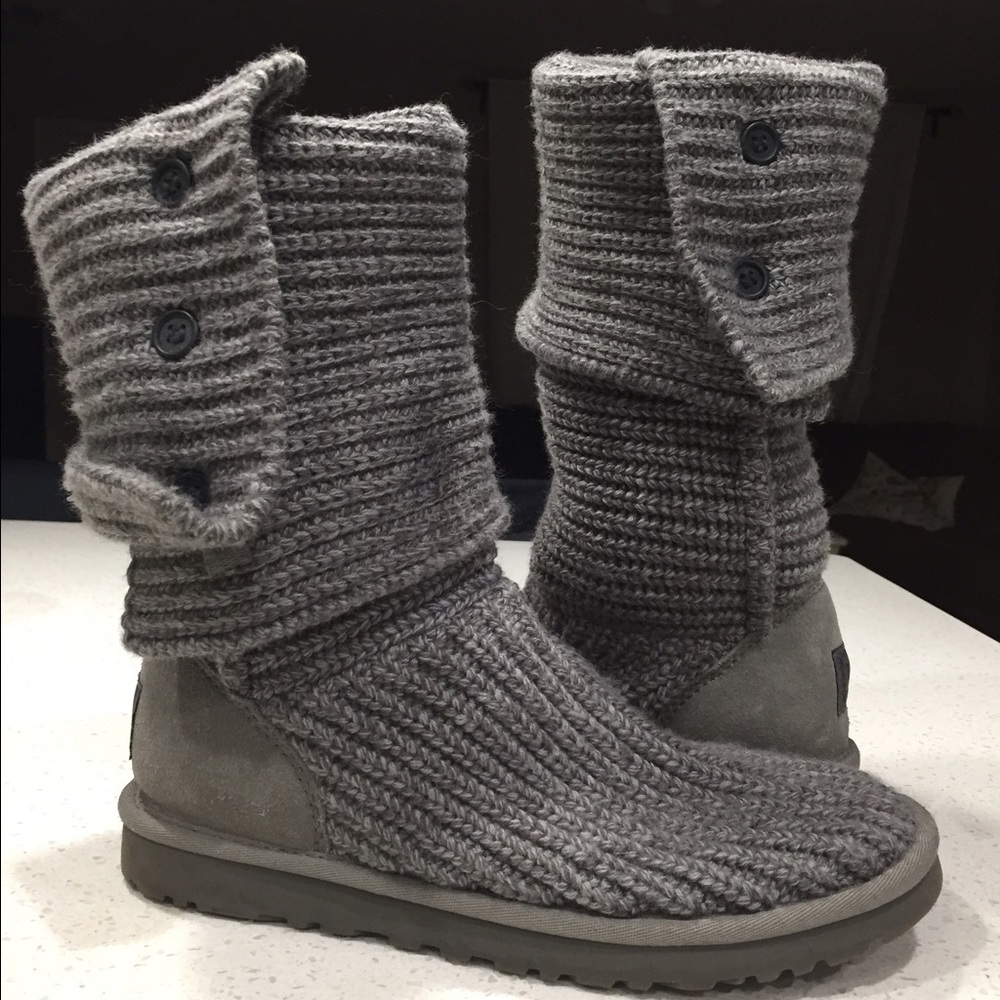 Size 8 Ugg Australia knitted UGG boots.