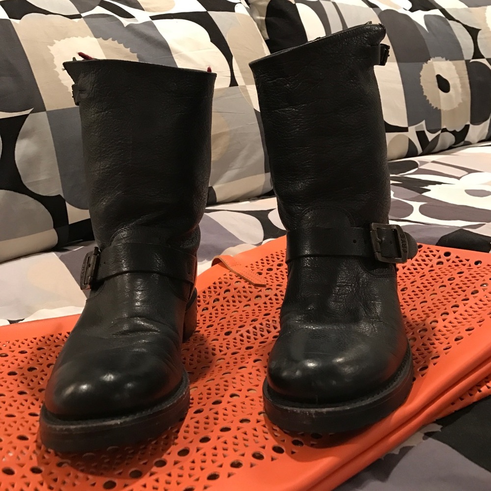 Frye Moto boots women's 9.5