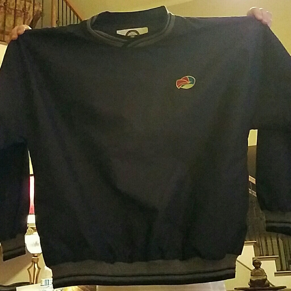 North End golf pullover.