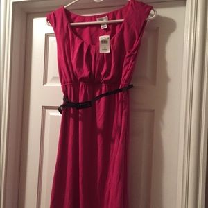 NWT Maternity hot pink dress w black belt