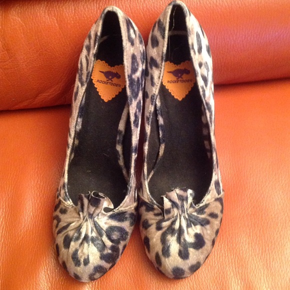 Velvet Leopard Heels - Picture 1 of 4