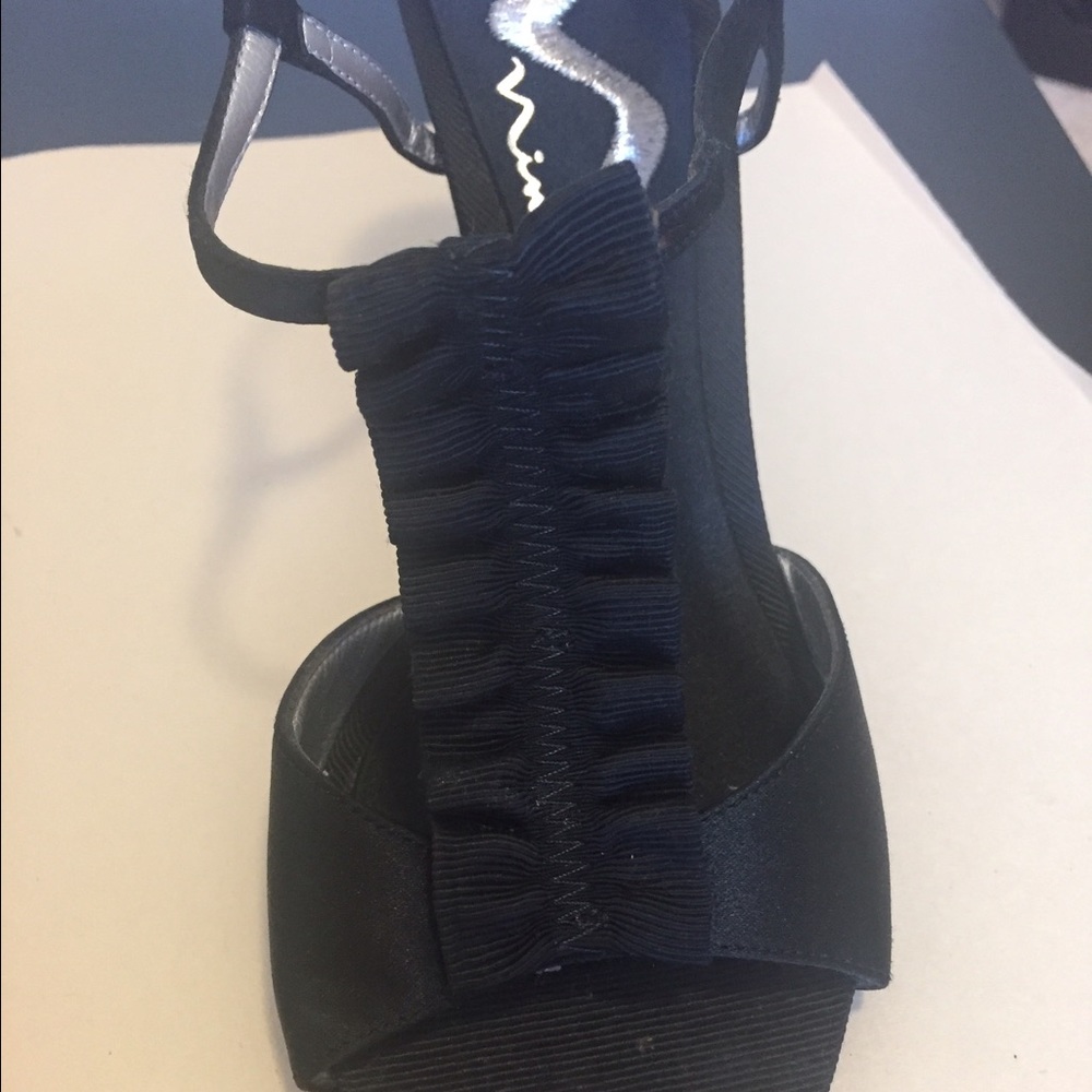 Nina black sandals