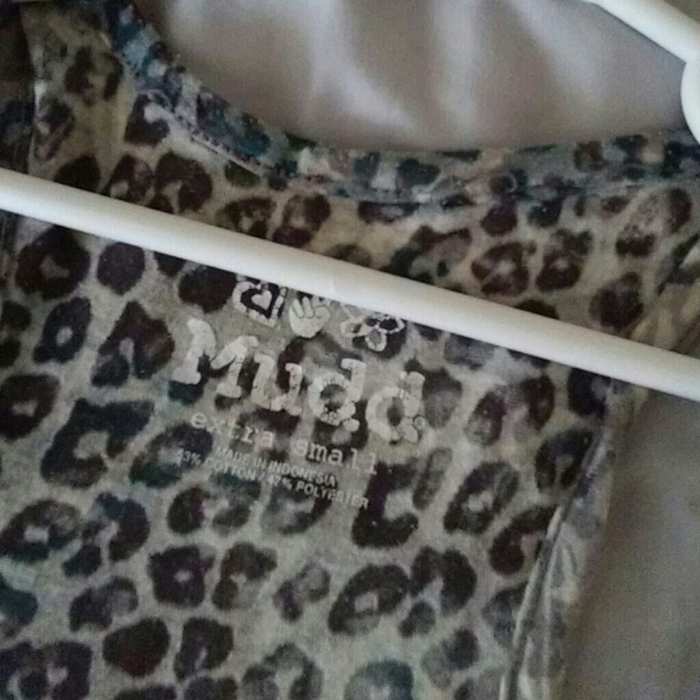 Blue to gray ombre tank