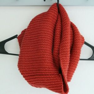H&M cable knit scarf