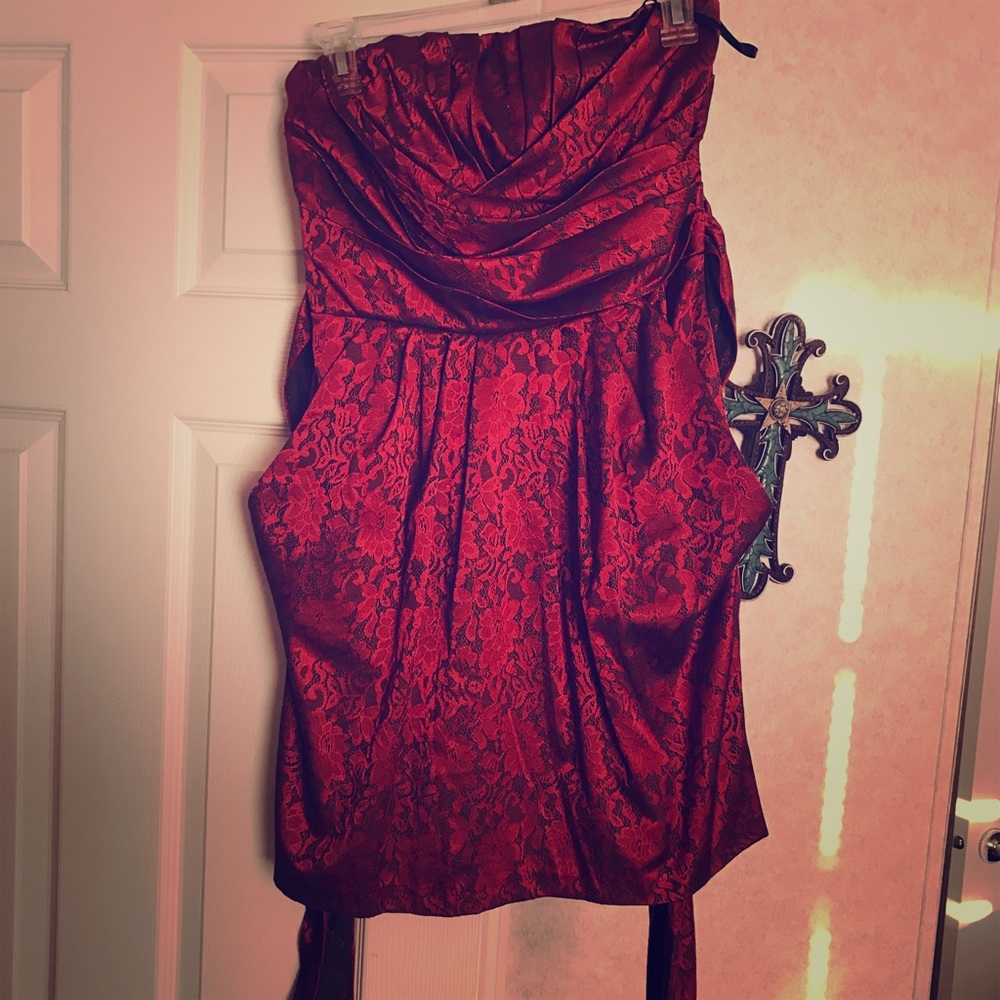 Strapless short red and grey dress