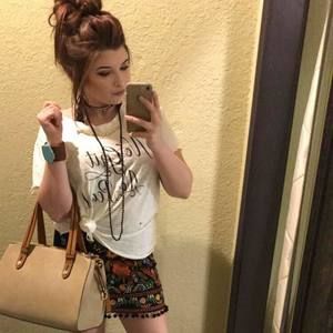 Meet your Posher, Kaitlyn