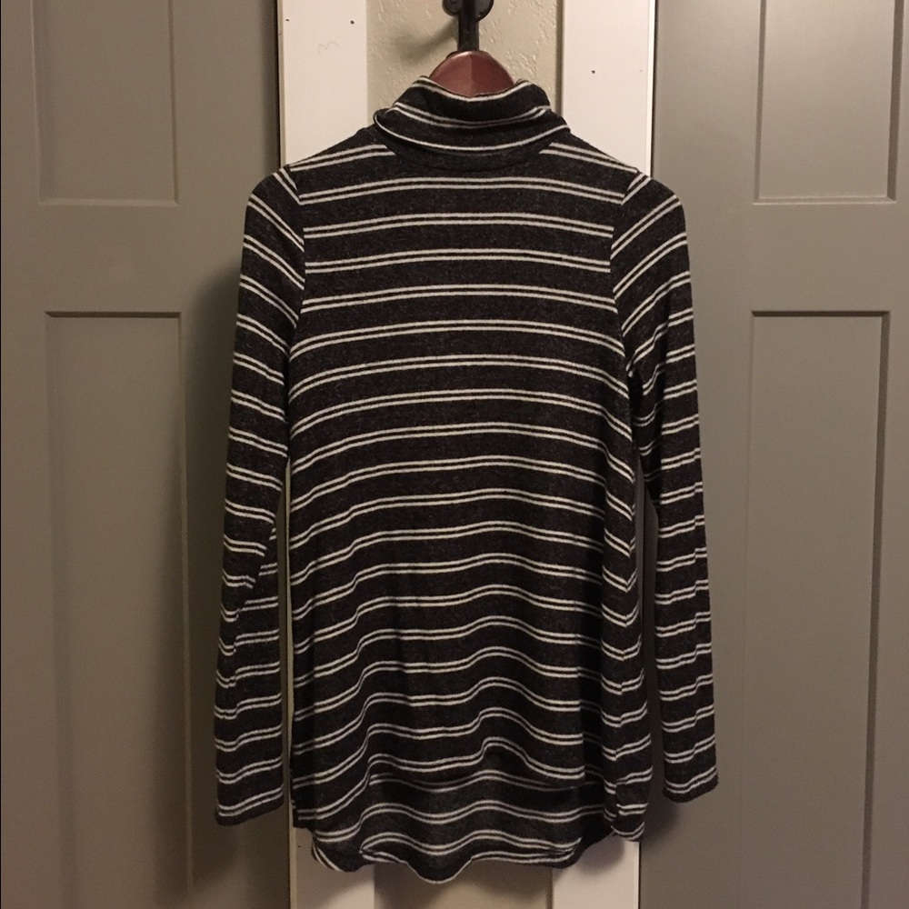 Bundle of super soft high low tunics size small