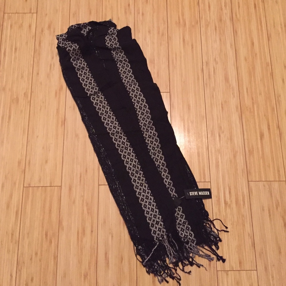 Steve Madden Scarf