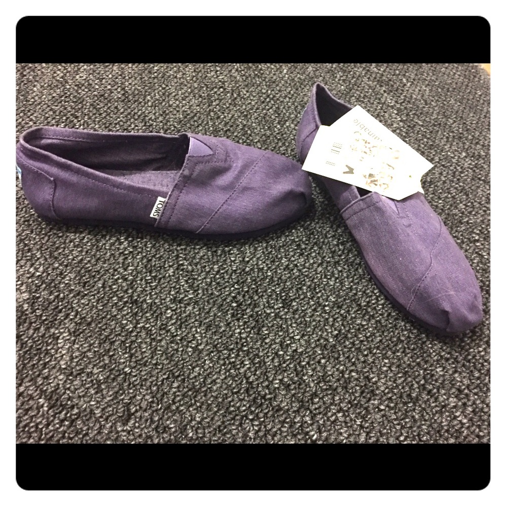 Toms Purple flats, size 9