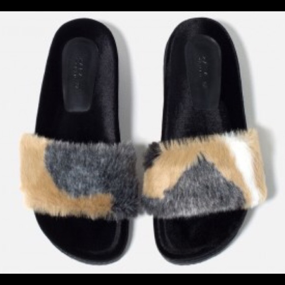 ❌❌❌SOLD❌❌❌Zara Fur Slides