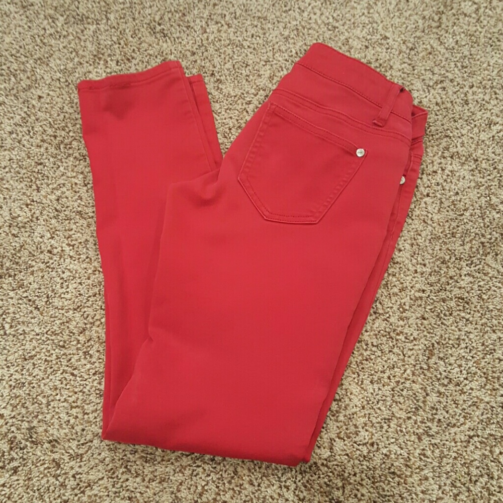 Red skinny jeans