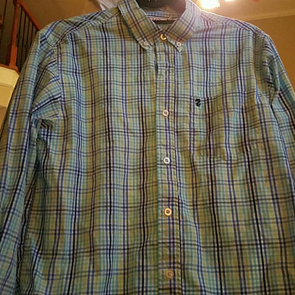 Izod button down