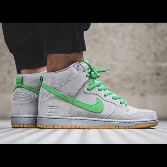 Nike Other - Nike SB Dunk High "Silver Box"