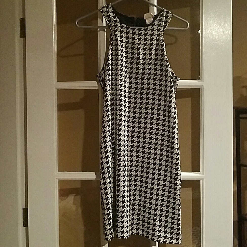 One Clothing Mini Houndstooth Shift Dress