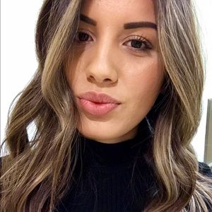 Meet your Posher, Denise