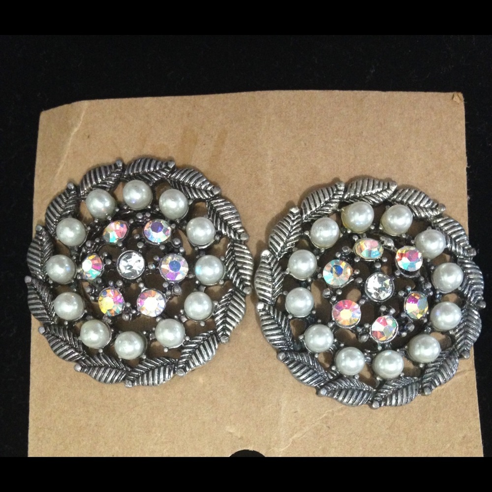 ❤️ H&M earrings