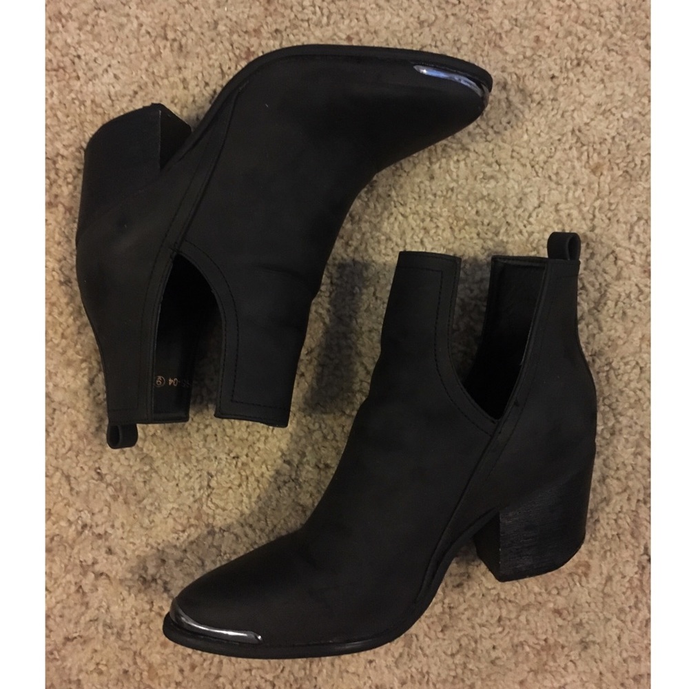 Jeffery Campbell inspires booties