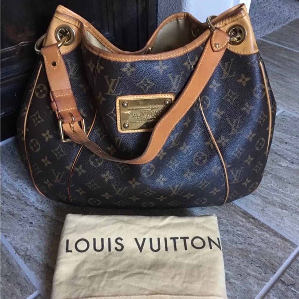 Louis Vuitton Galliera Pm