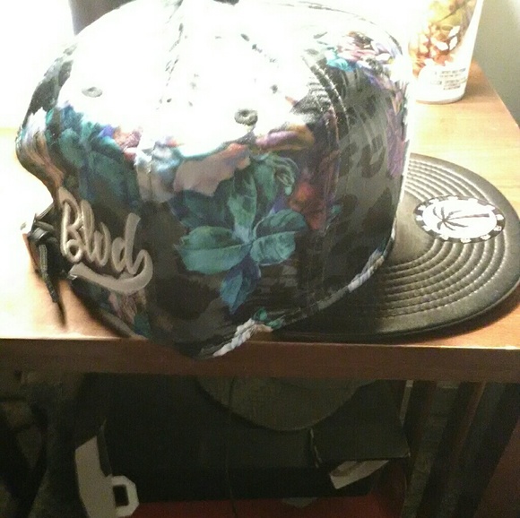 Official snap and strapbacks hardwood classics - Picture 2 of 4