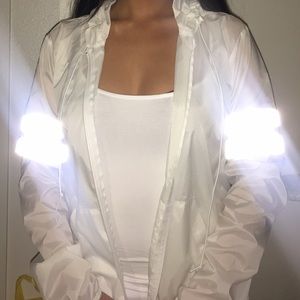 Reflective windbreaker