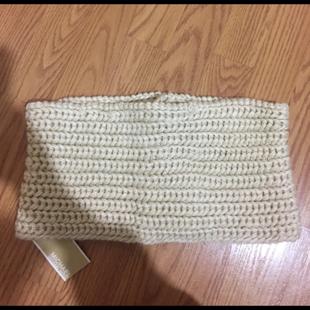 Brand New Michael Kors Snood - Picture 4 of 4