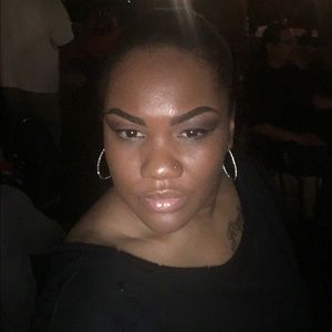 Meet your Posher, Candace