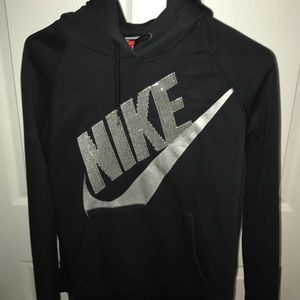 nike sweatshirt