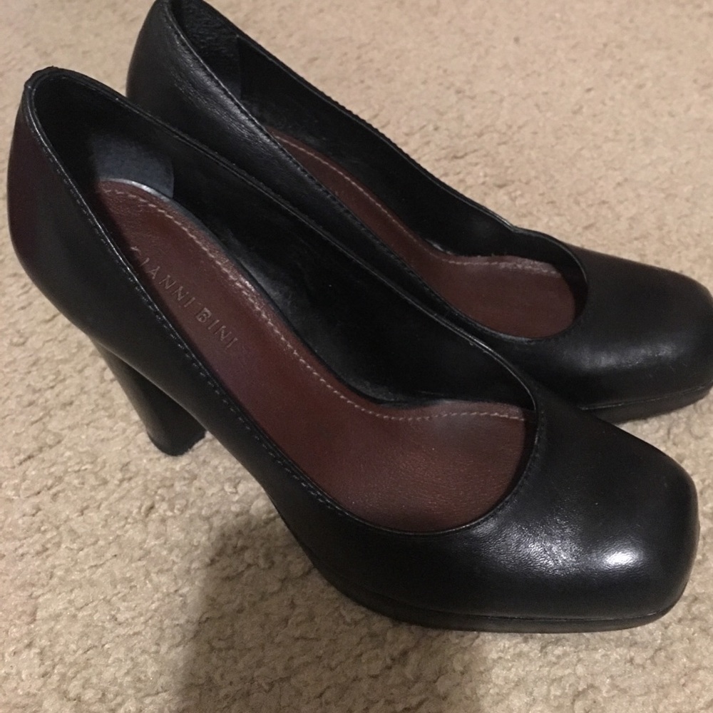 Gianni Bini Black Leather Heels👣👣