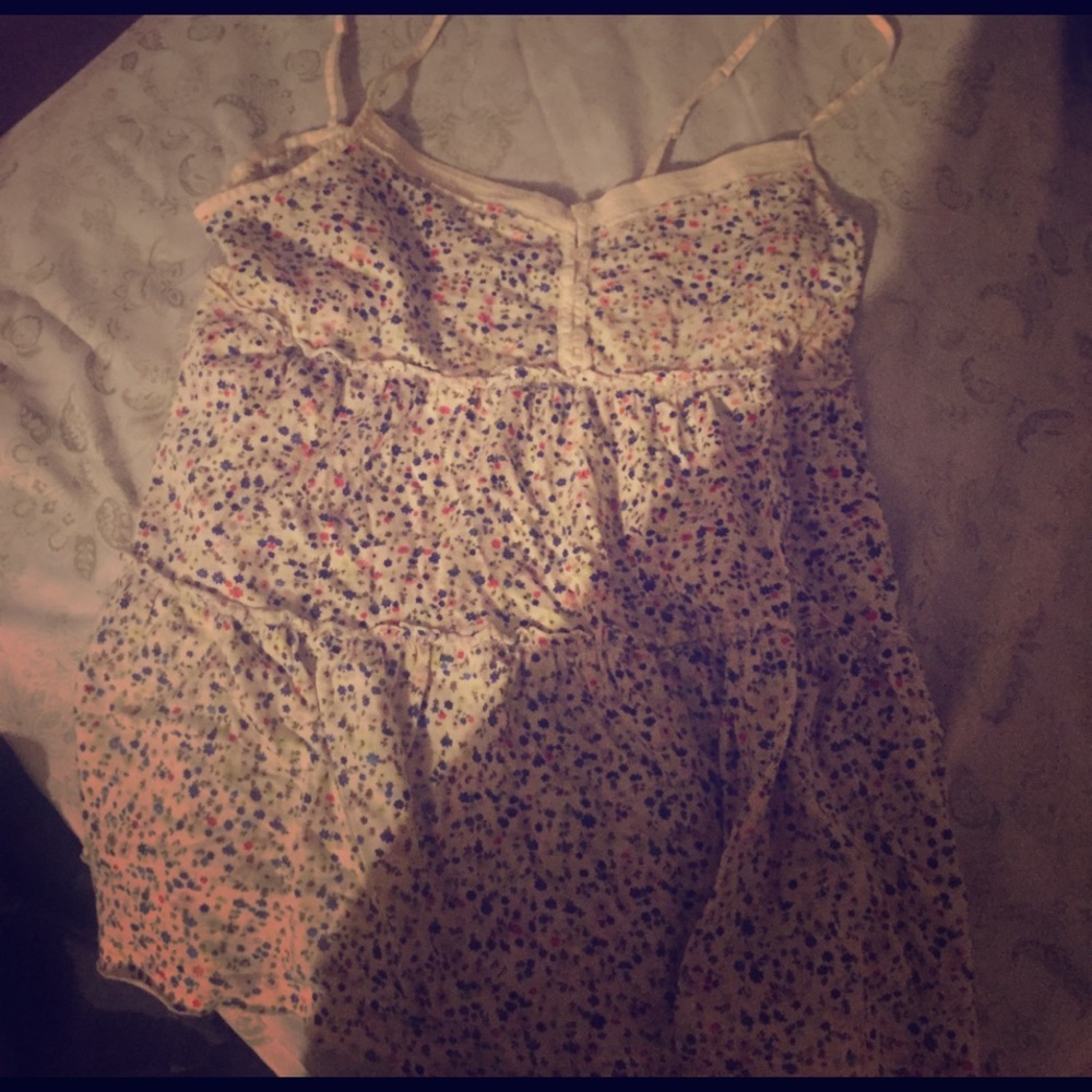 Aerie floral shirt size small