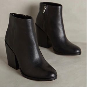 Dolce Vita ankle boot