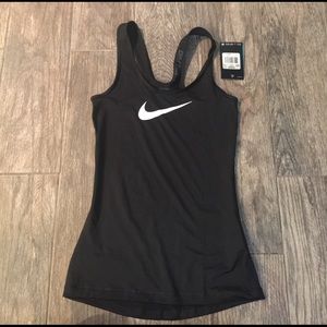 Nike top