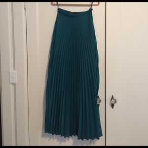 Starburst Pleat Maxi Skirt