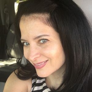 Meet your Posher, Adriana