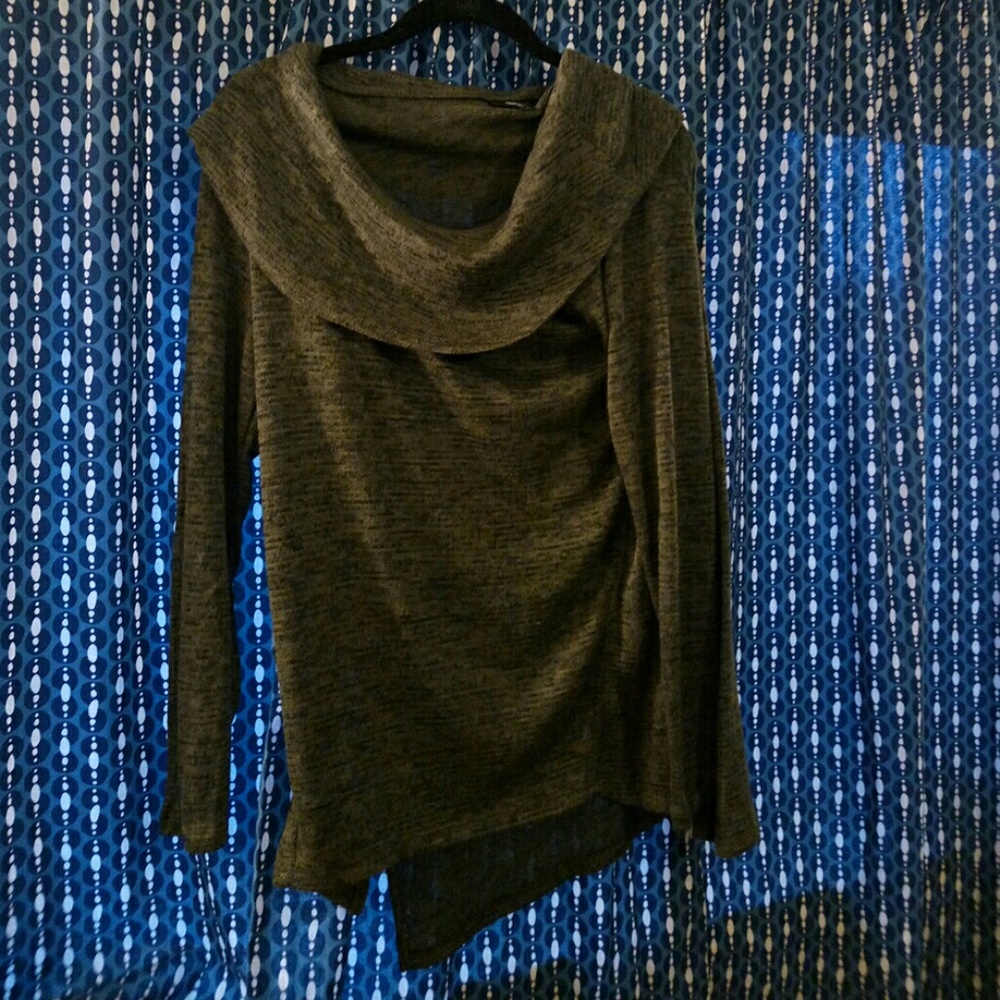 Gorgeous Olive Mossimo Sweater