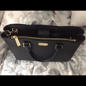 NEW Authentic MICHAEL KORSE Purse