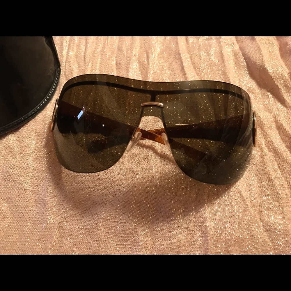 Gucci Sunglasses 😎 GG 2711/S