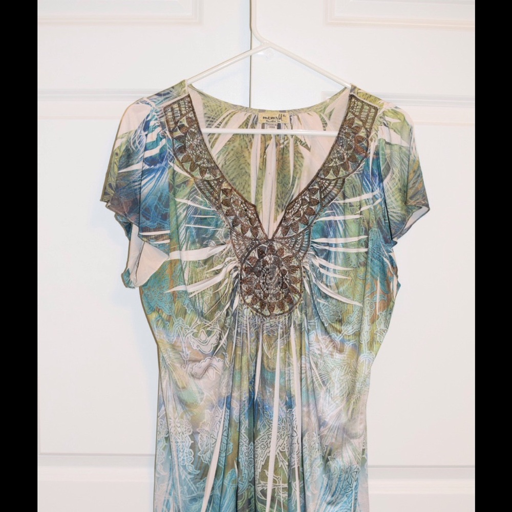 XL blue and green top with lace detailing.