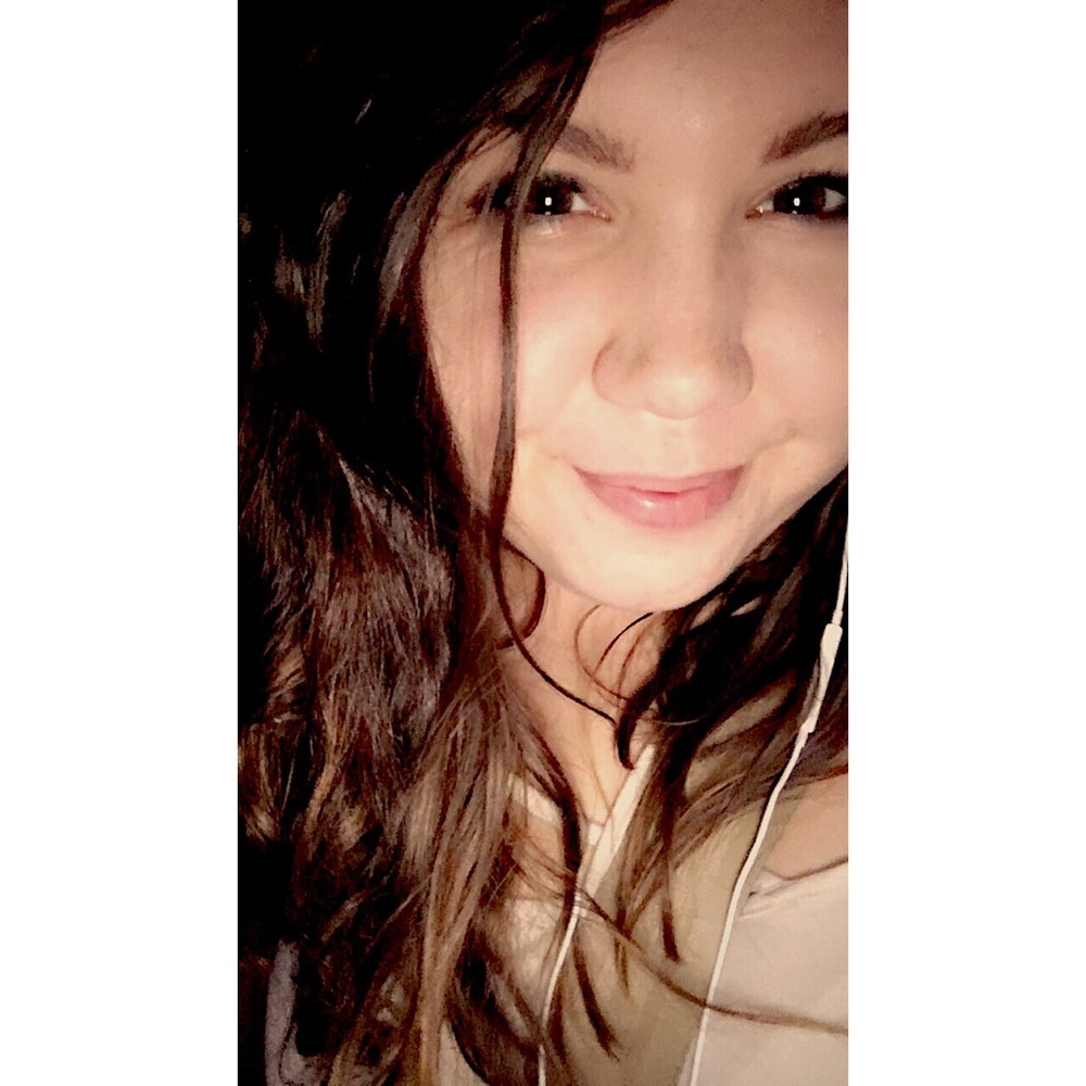 Meet your Posher, Danielle