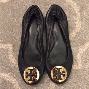Tory Burch Reva flats with gold logo 6.5