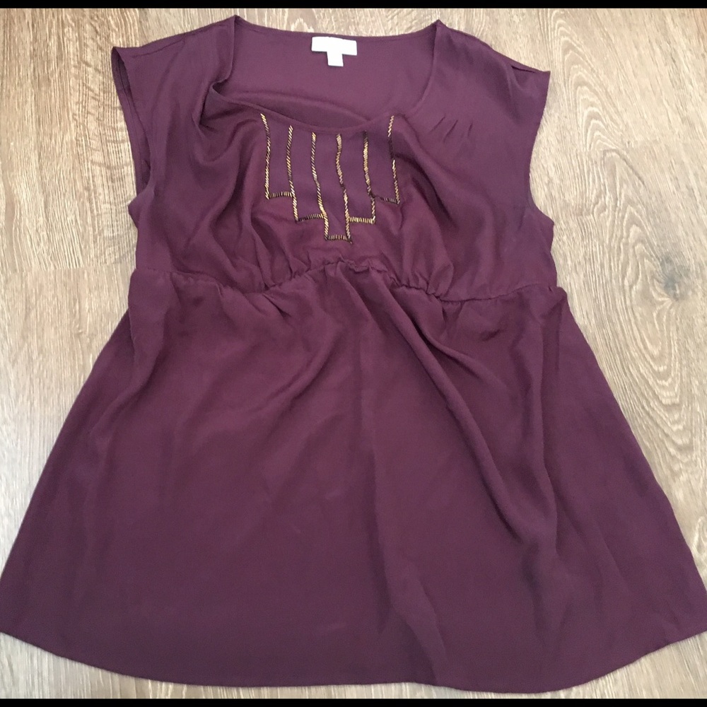 Liz Lange maternity shirt