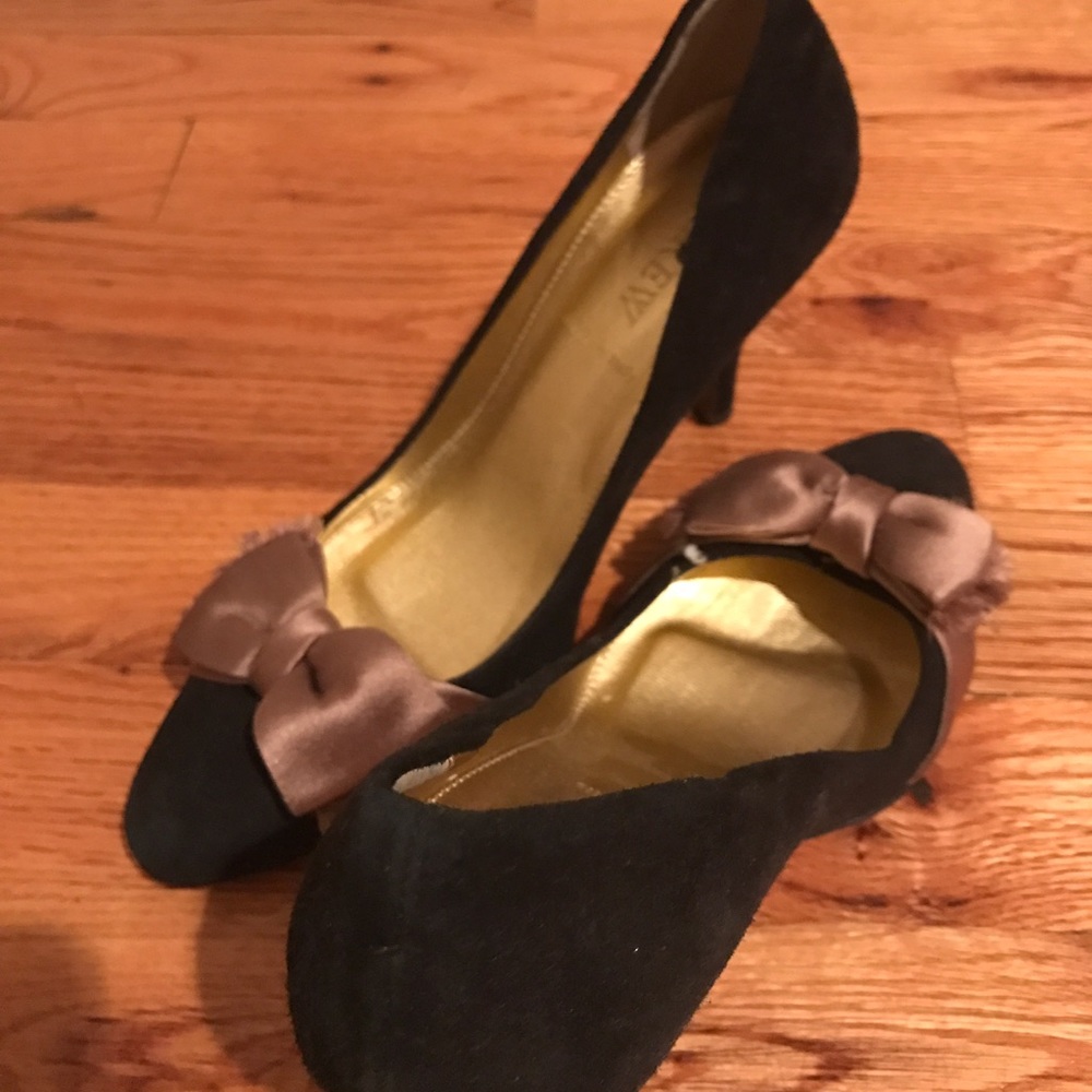 Brand New J Crew Bow Heels - Picture 4 of 6