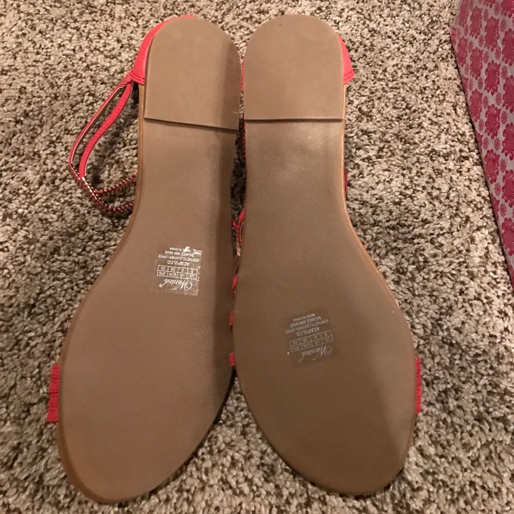 Sandals - Picture 3 of 4